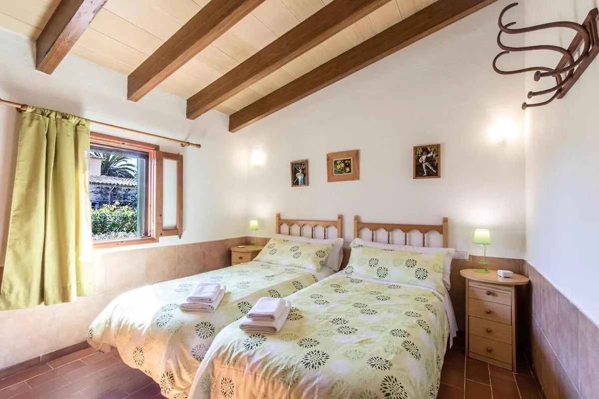 Catalina Petit Villa Pollenca