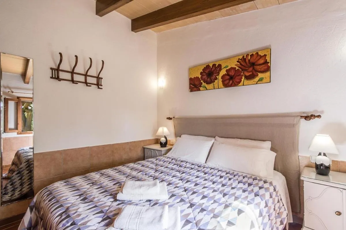 Catalina Petit Villa Pollenca