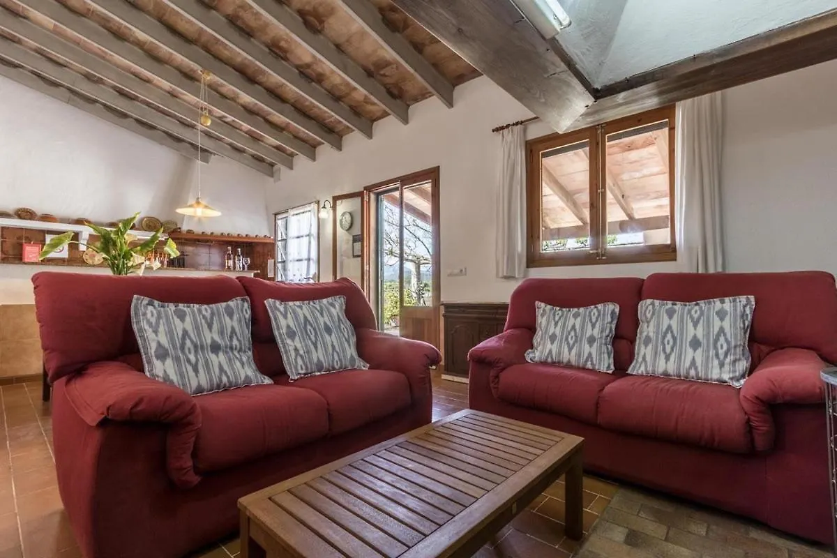 Catalina Petit Villa Pollenca Spain