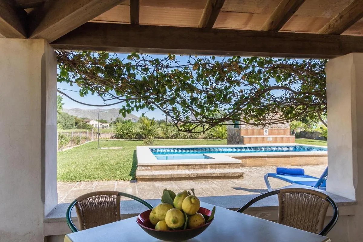 Catalina Petit Villa Pollenca