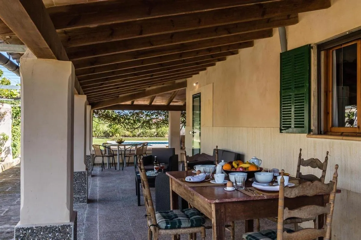 Catalina Petit Villa Pollenca