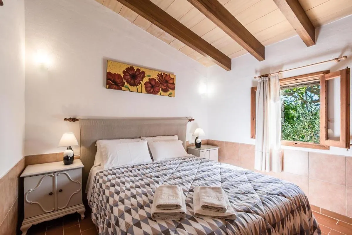 Catalina Petit Villa Pollenca